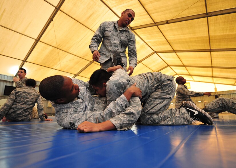 Air Force combatives teaches self-defense > U.S. Air Forces Central > News