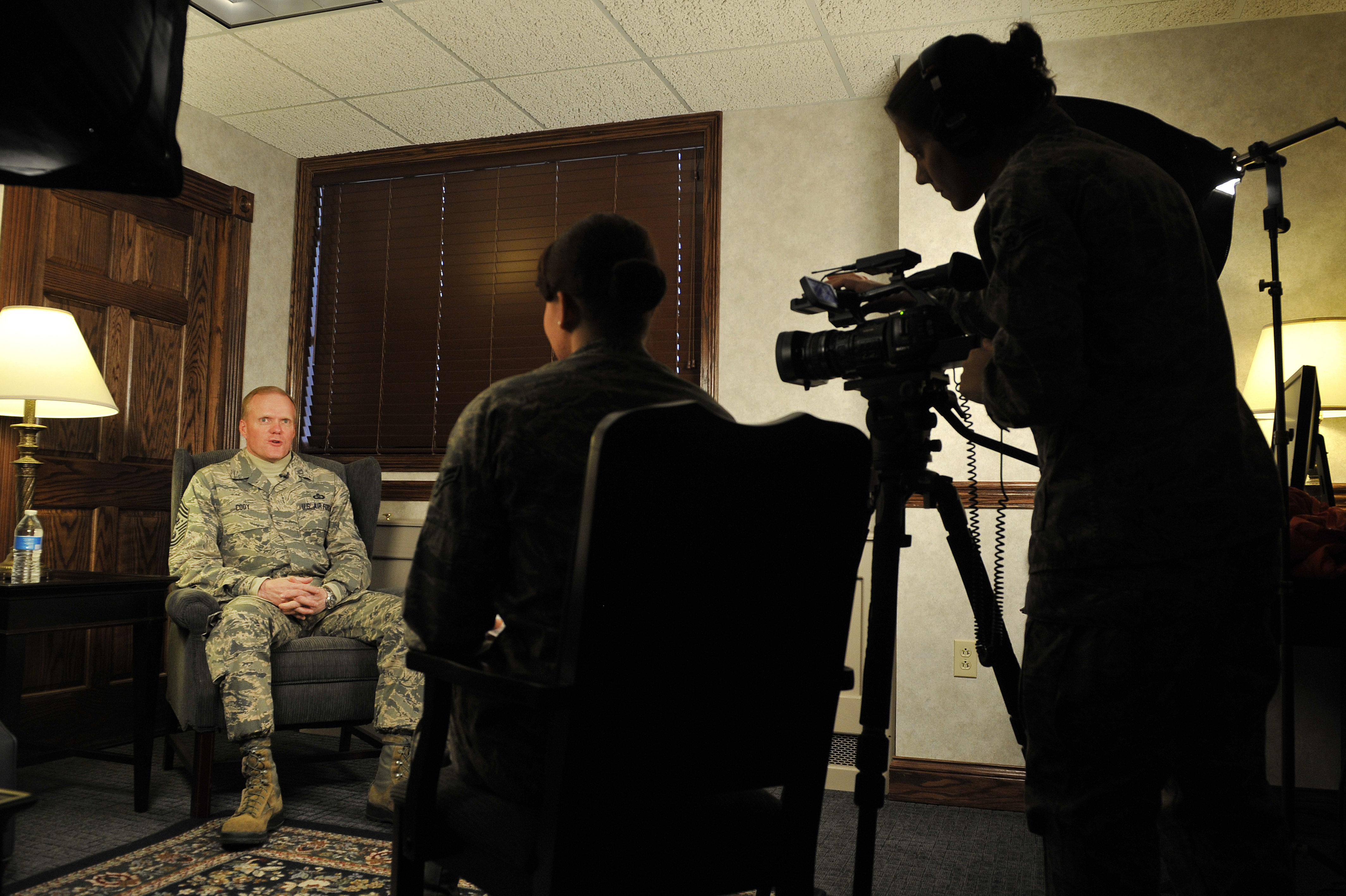 CMSAF Cody shares advice on EPR, AF changes ahead > Scott Air Force ...