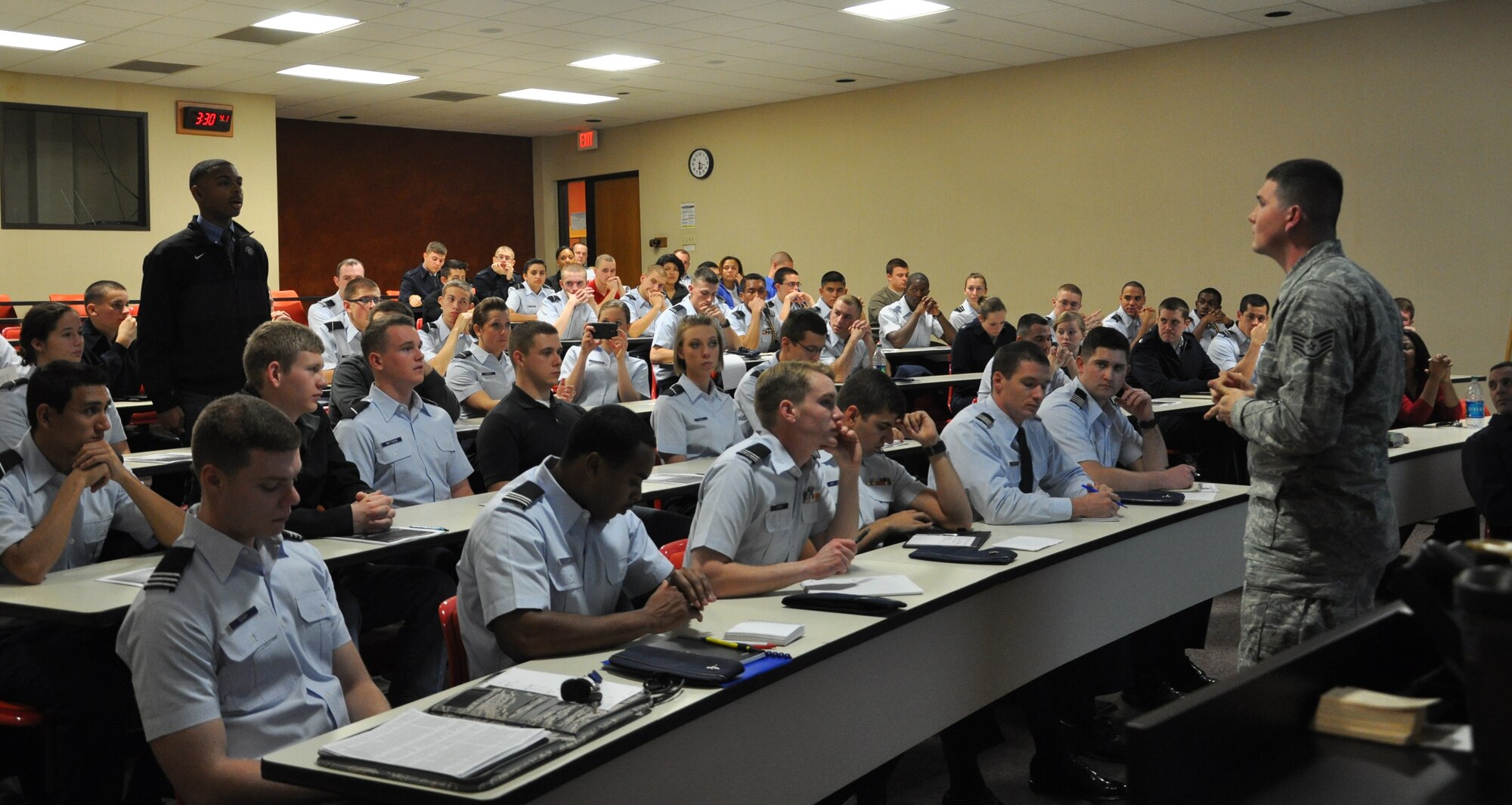 SAN ANGELO, Texas- Staff Sgt. Michael Kelly, 17th Training Wing Equal Opportunity, answers a question from an Angelo State University Air Force ROTC Detachment 847 cadet Jan. 15. Cadets asked questions regarding the Air Forces policies on sexual harassment and discrimination to better understand its prevalence in today’s military and how to eliminate the issue. (U.S. Air Force photo/ Airman 1st Class Erica Rodriguez)