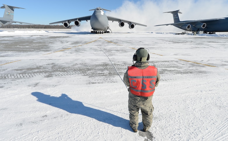B R R Ing On The Winter Weather Air Mobility Command Article