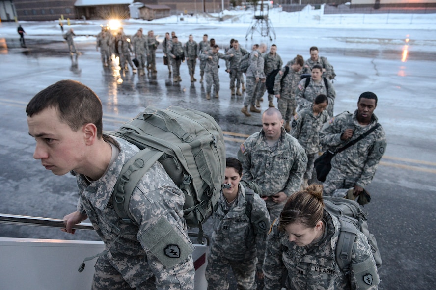 Fort Wainwright soldiers depart from Eielson