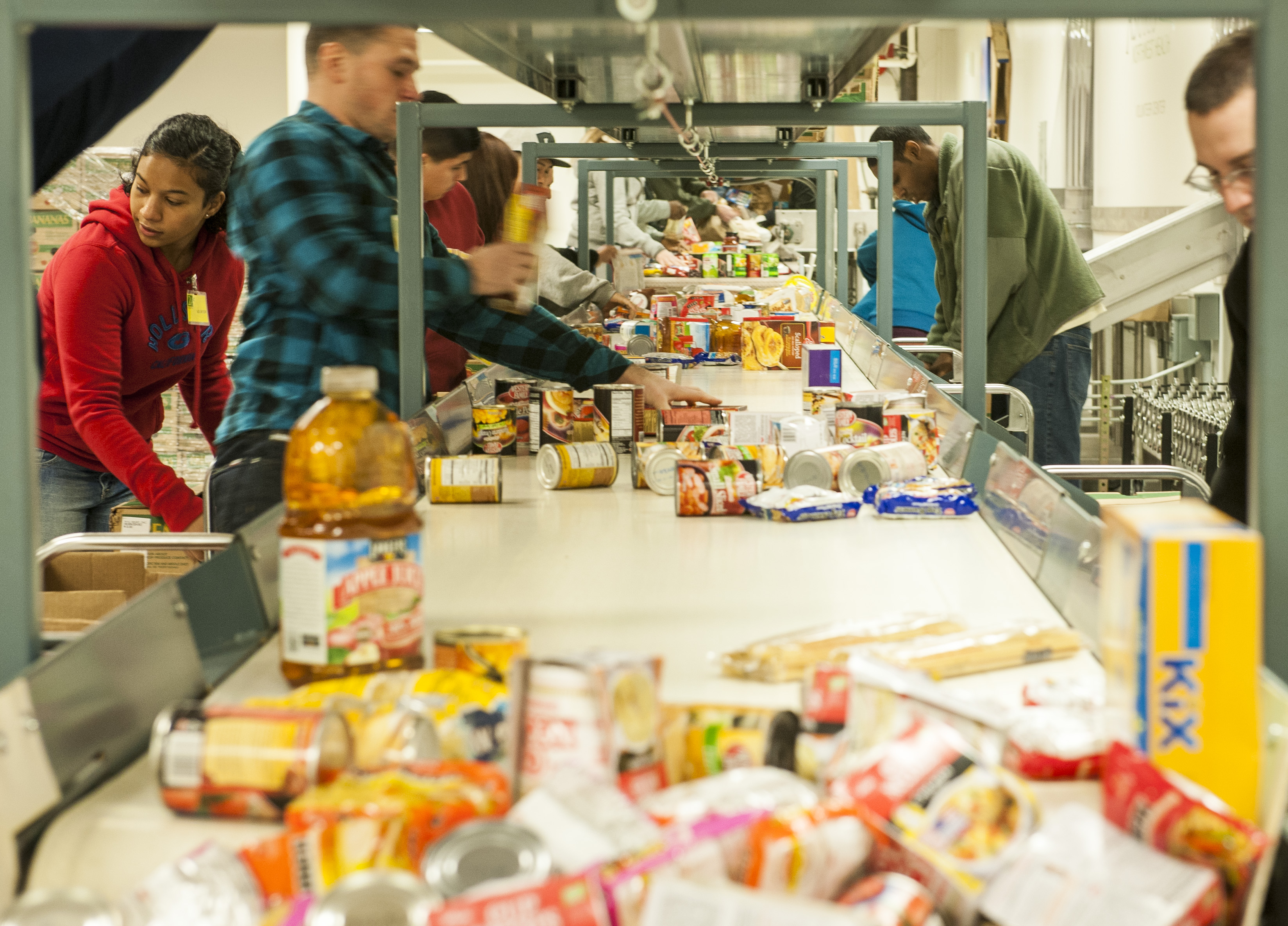 community harvest food bank volunteer