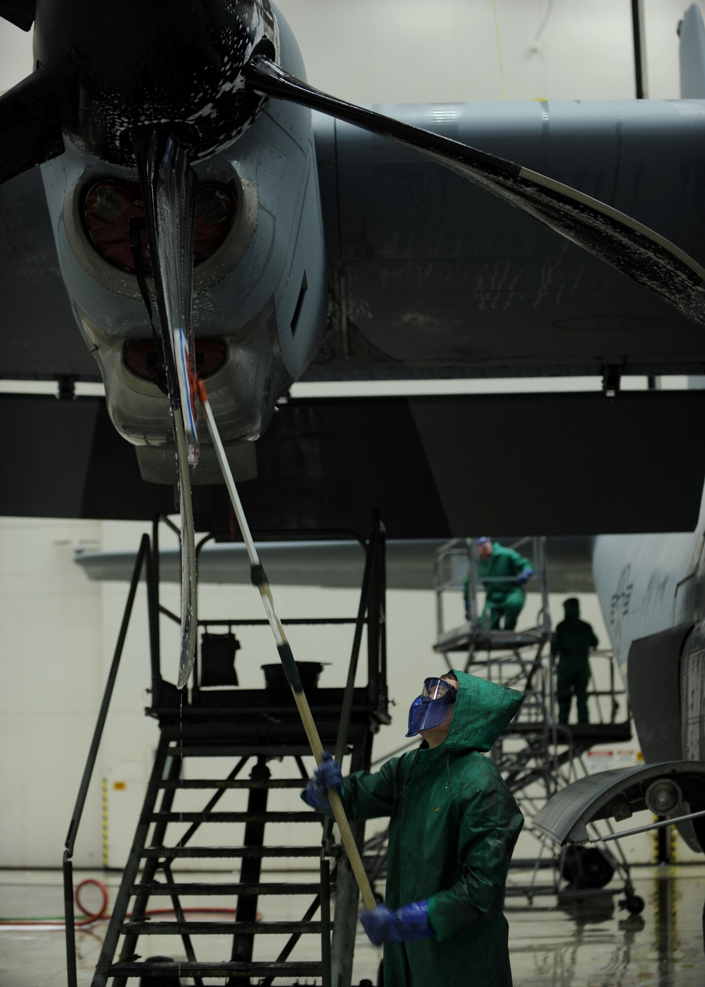 Airmen from the 19th Aircraft Maintenance Squadron wash and rinse a C-130J Jan. 23, 2014, at Little Rock Air Force Base, Ark. C-130s undergo a thorough cleaning at least every 180 days or prior to isochronal inspections. (U.S. Air Force photo by Airman 1st Class Scott Poe)