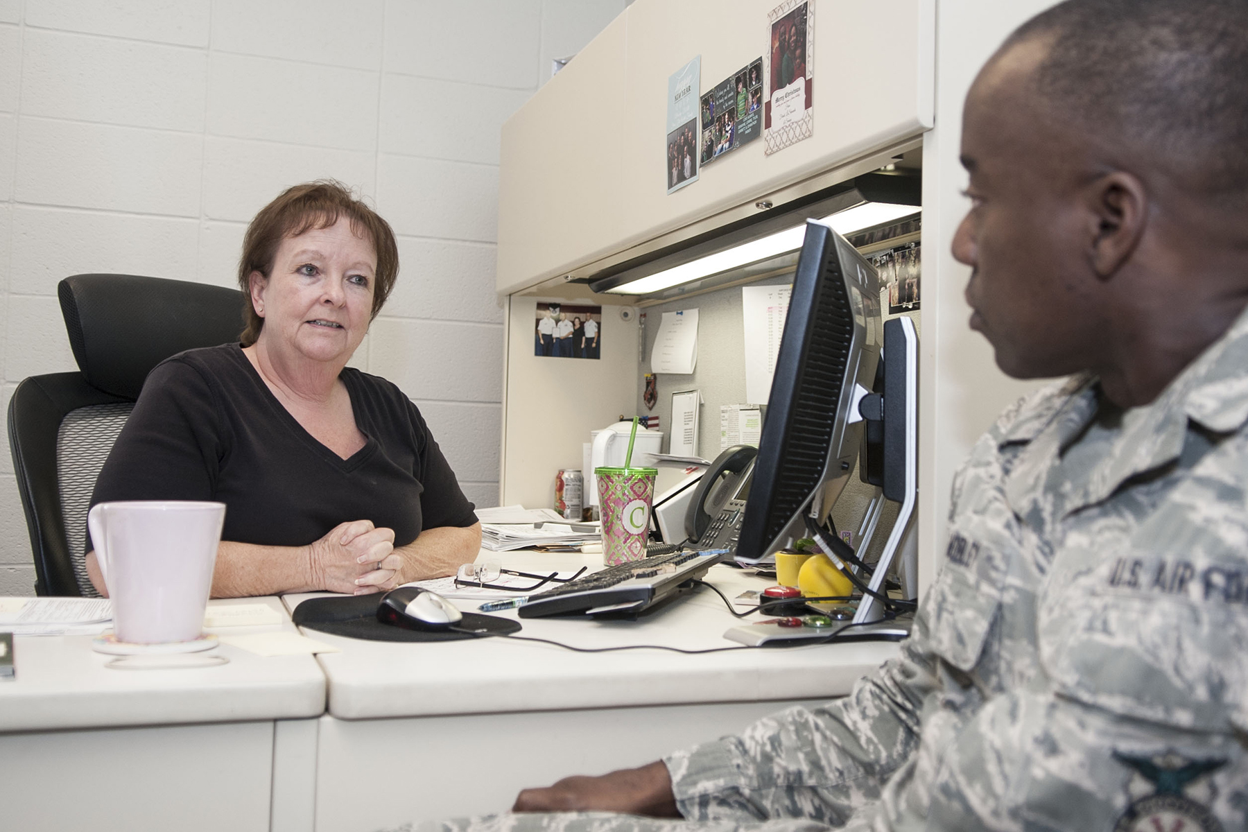 Military pay technicians keep payroll flowing > 307th Bomb Wing ...