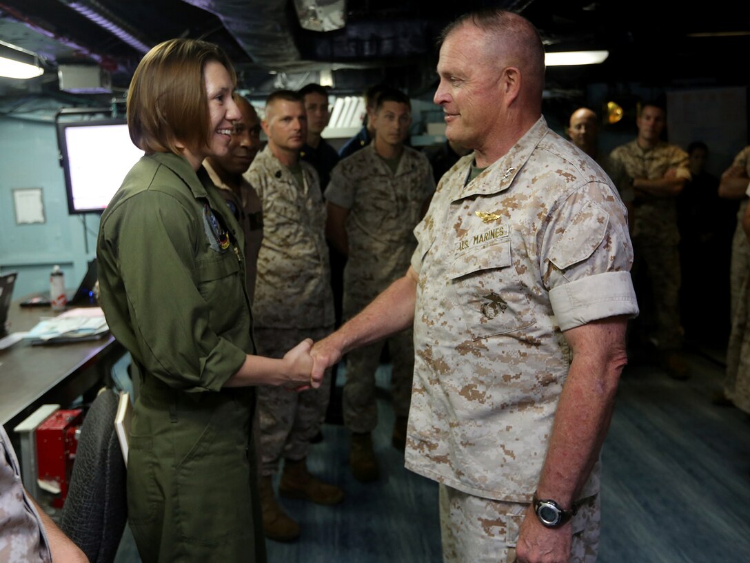 Maj. Gen. Fox visits MEU Marines