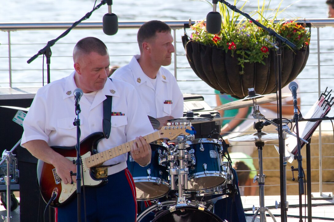 Guitarist Gunnery Sgt. Alan Prather will lead a Marine Jazz Combo in concert on the west steps of the U.S. Capitol at 8 p.m. July 9 & 10.(U.S. Marine Corps photo released/Gunnery Sgt. Amanda Simmons)
