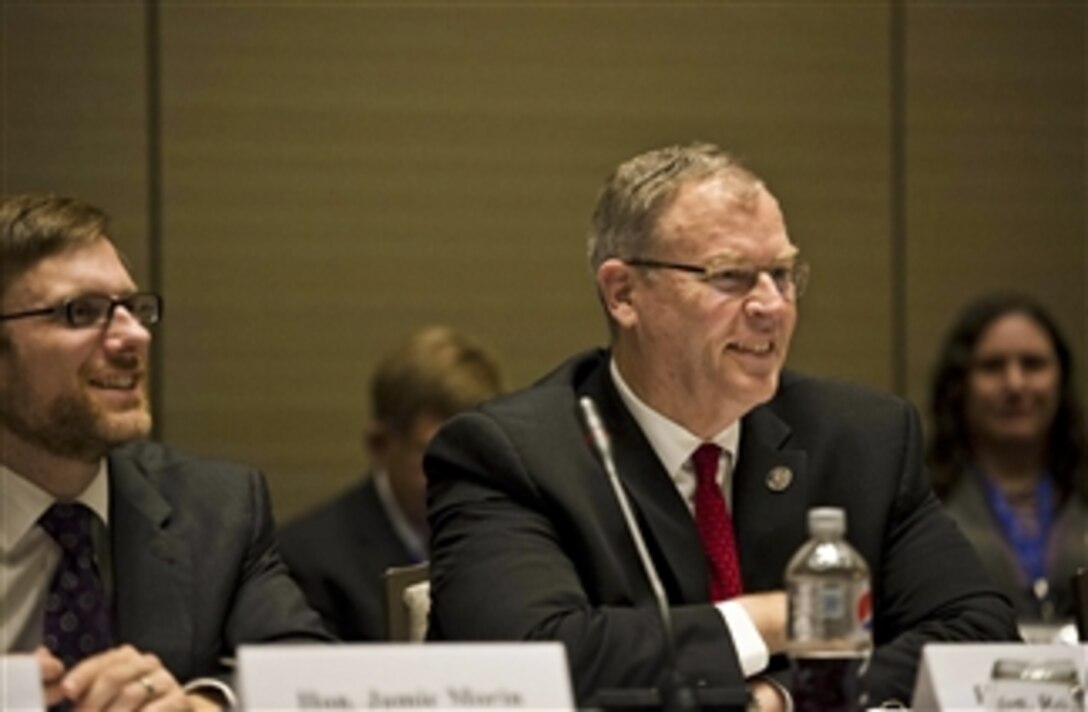 Deputy Defense Secretary Bob Work attends the National Governors Association's summer meeting in Nashville, Tenn., July 10, 2014. The meeting focuses on innovative work in states in several areas, including education, workforce, health care, veterans and jobs.