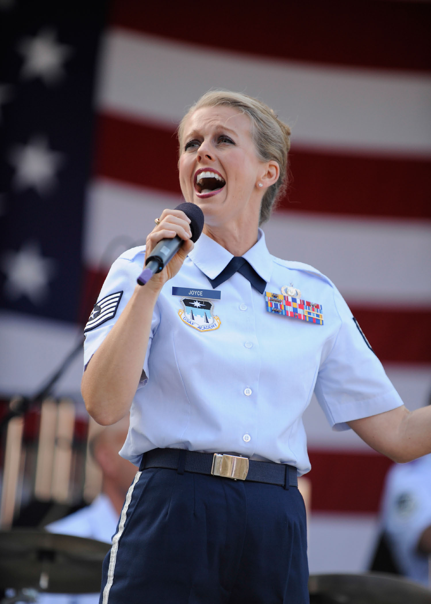 The USAFA Band performed an Independence Day Celebration concert for thousands of tourists at Mt. Rushmore.