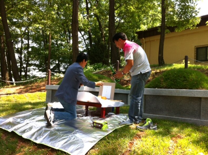 The steps included preparing food and placing tea before the grave of the deceased. (Courtesy photo)