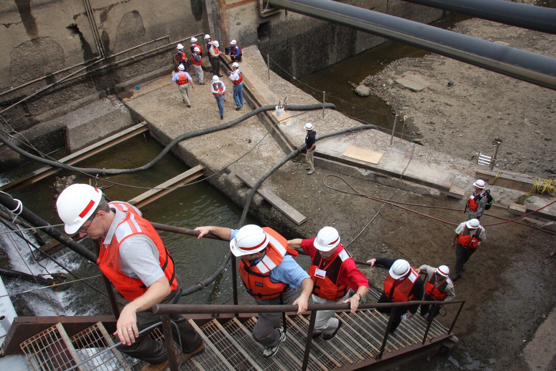 The recently dewatered Elizabeth lock on the Monongahela River made for an interesting and relevant backdrop for the U.S. Army Corps of Engineers Pittsburgh District’s discussion about the need to sustain the nation’s inland waterways, July 18.