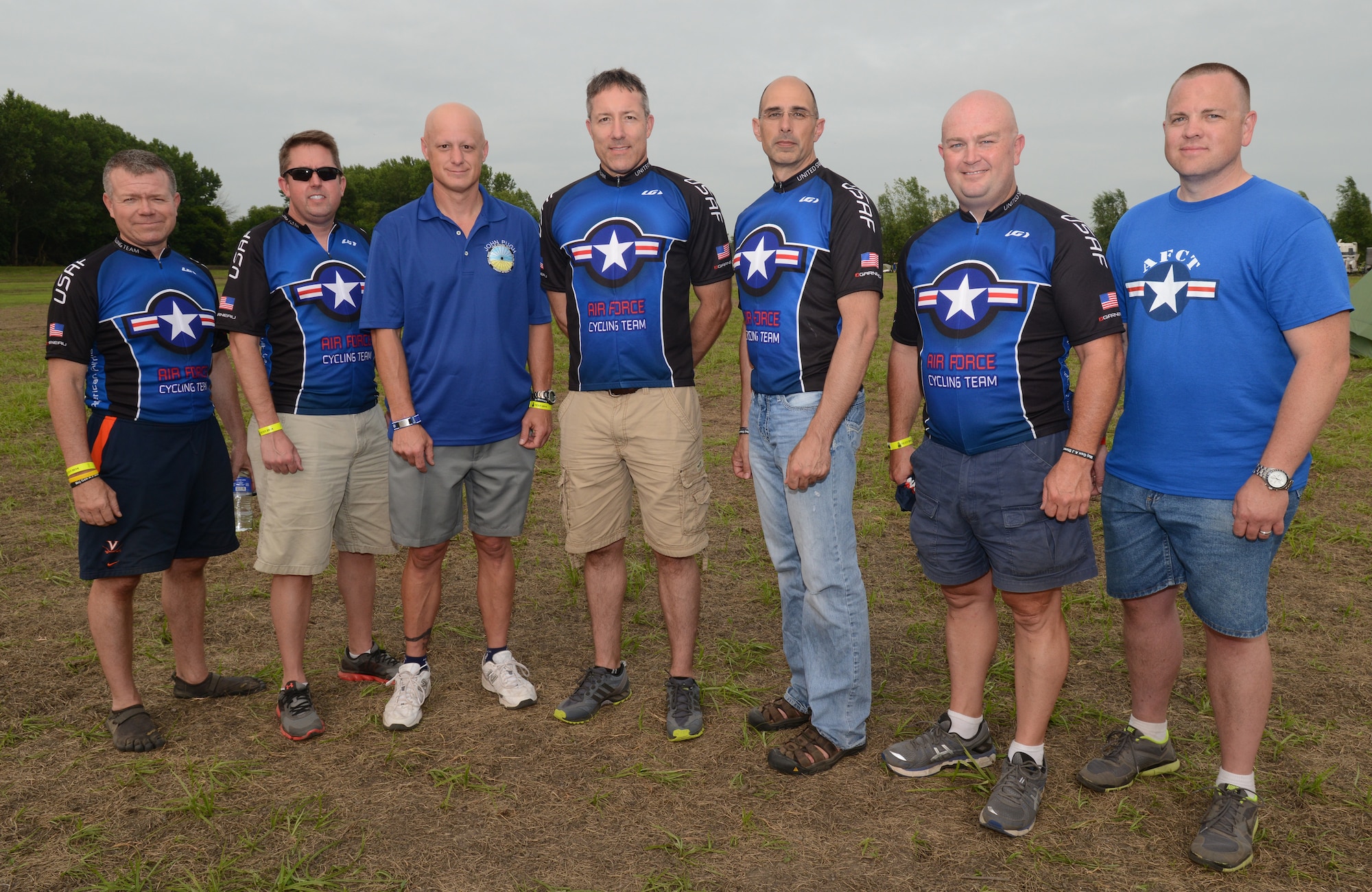 All members of the Air National Guard, Maj. Mark Widener, Lt Col Darryl Jett, Lt Col John Pugh, Maj Trent Chamion, Maj Don McClure, SSgt John Freeman, Capt. James Warren are all riding in the Registers Annual Great Bike Ride Across Iowa as part of the Air Force Cycling team.  The team is in Iowa for the weeklong bicycle touring event otherwise known as RAGBRAI.
U.S Air Guard Photo by Master Sgt. Vincent De Groot/ released