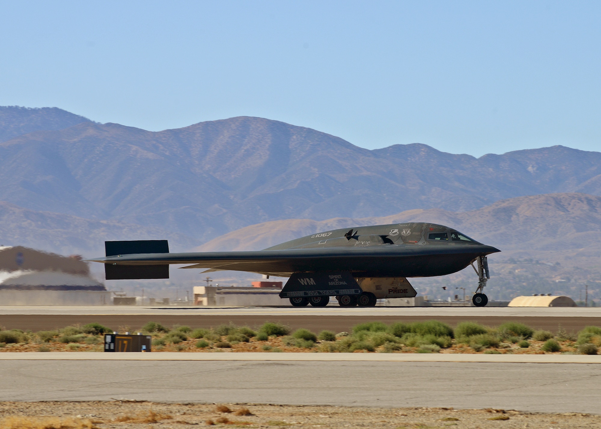 A B-2 Spirit from Whiteman Air Force Base, Mo., "The Spirit of Arizona," taxis after landing at U.S. Air Force Plant 42 in Palmdale July 17. (U.S. Air Force photo by Jet Fabara)