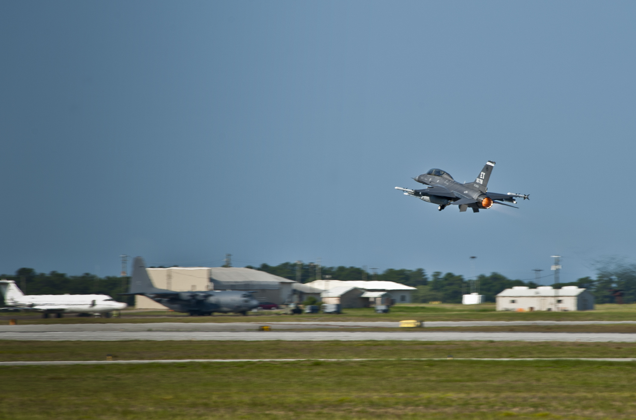 Eglin scenes Flightline activity > Eglin Air Force Base > Article Display