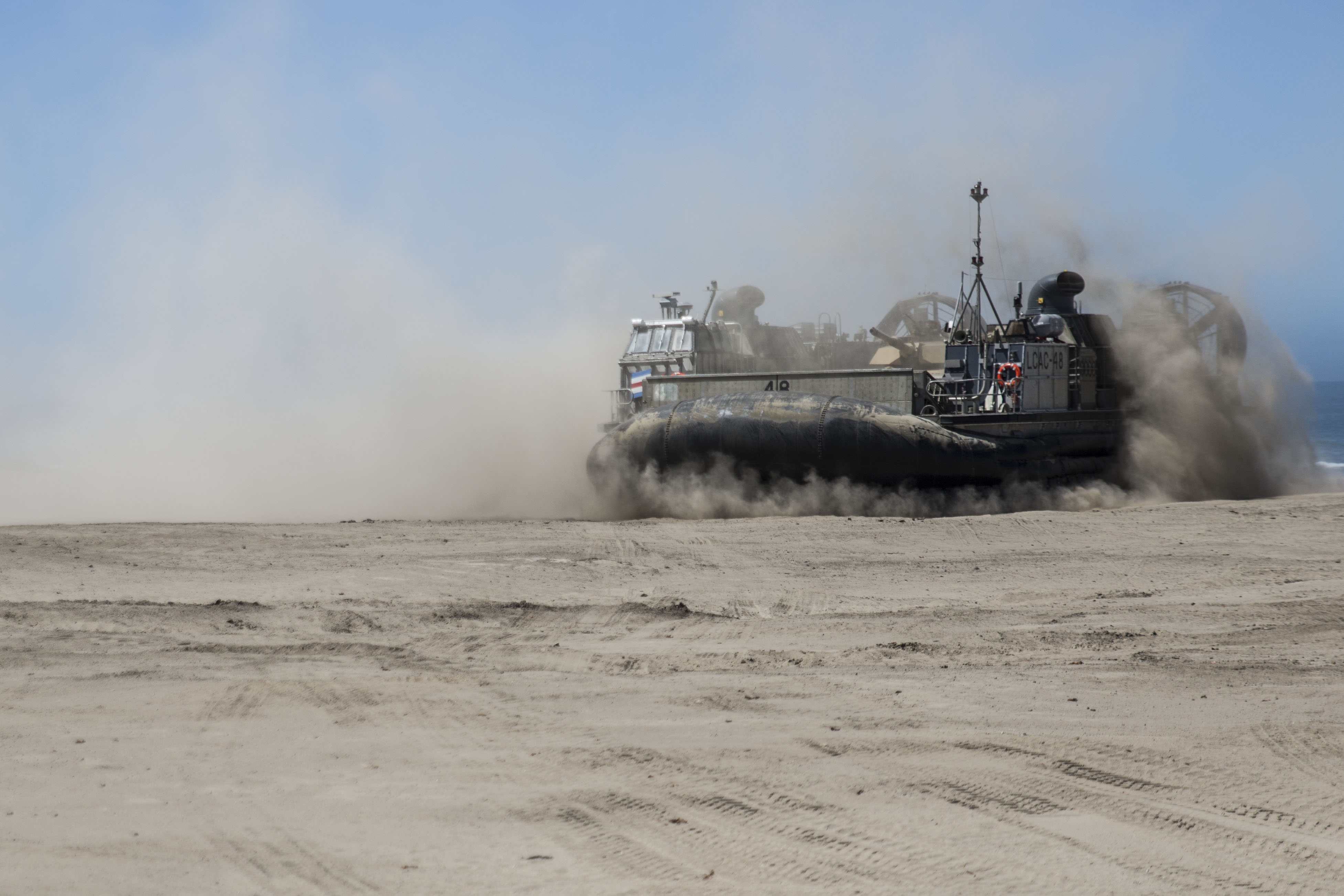 4th Tanks practice live fire ranges and amphibious operations