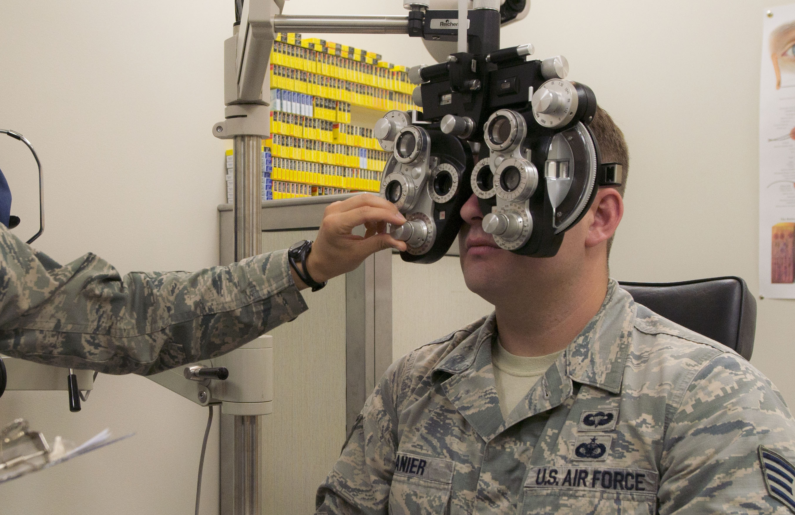 Optometry ensures Airmen’s eyes on mission > Moody Air Force Base