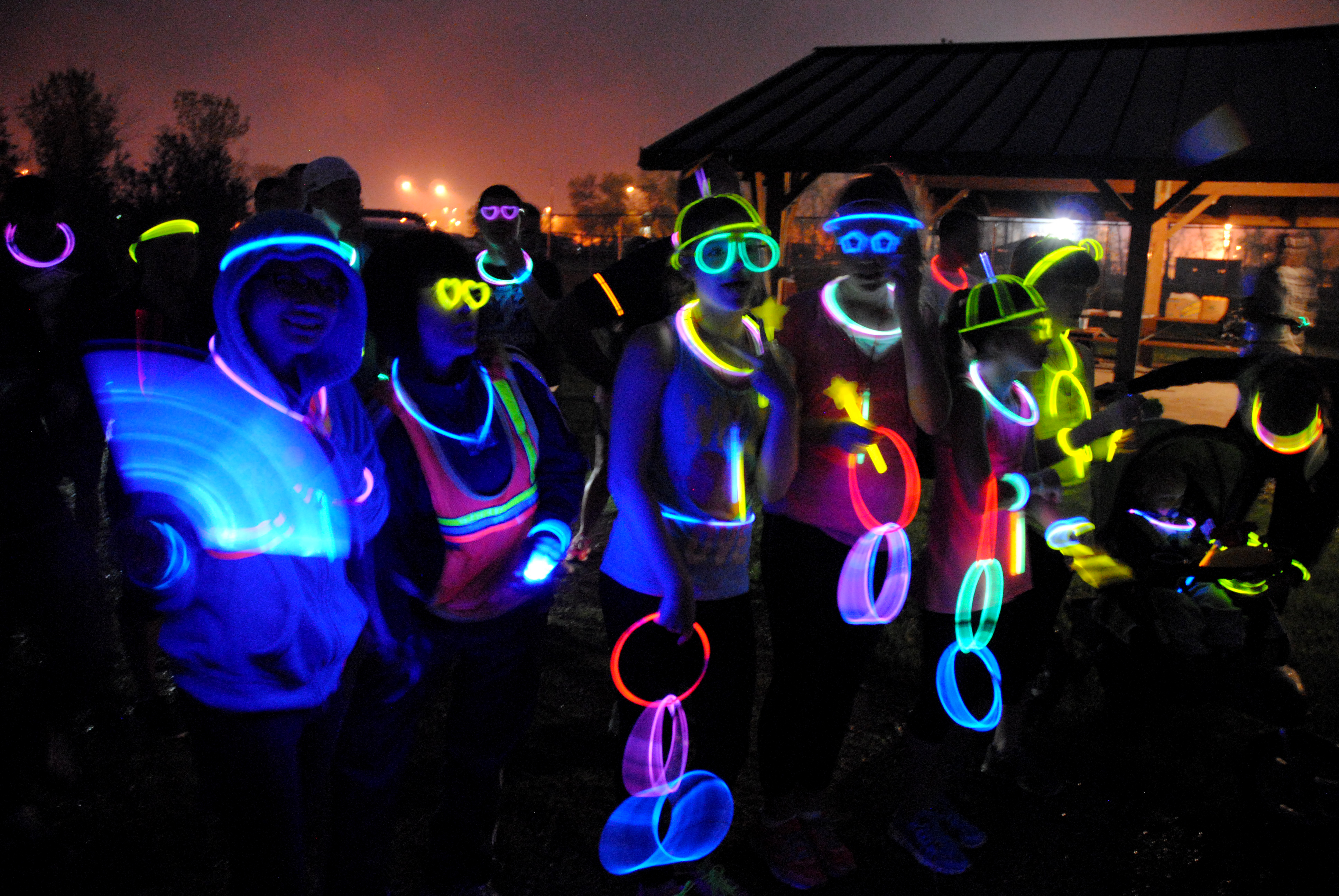 glow in the dark accessories