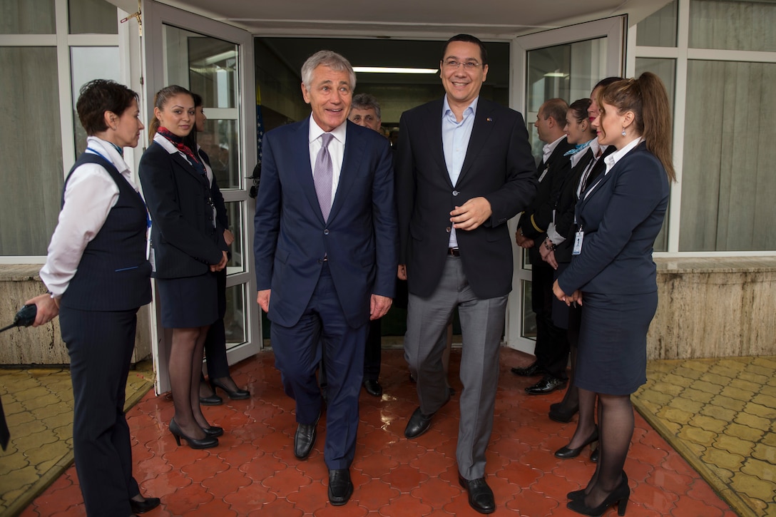 U.S. Defense Secretary Chuck Hagel meets with Romanian Prime Minister Victor Ponta in Constanta, Romania, June 5, 2014.