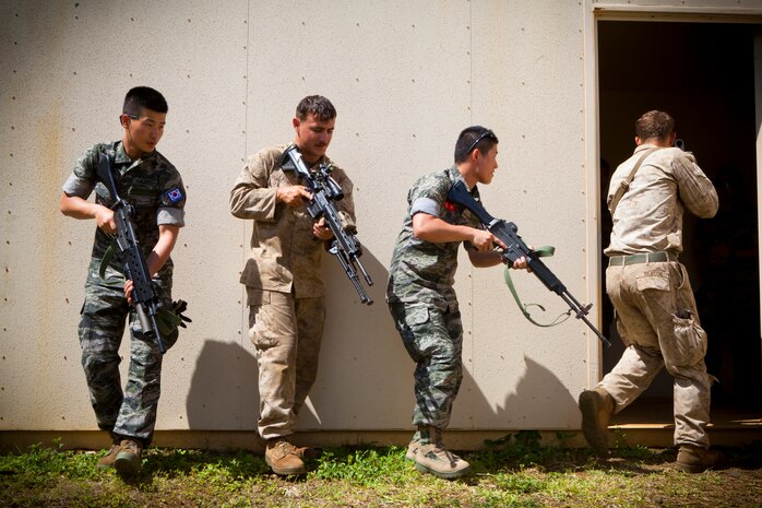 'america's Battalion' Improves Infantry Skills During Island Viper