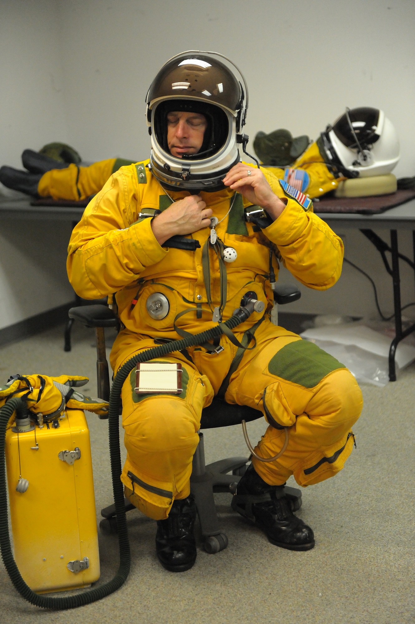 Stuart Droce, ER-2 pilot, dons a space pressure suit. These suits can save a pilot’s life in case of a loss of cabin pressurization at the aircraft’s flying altitude of 65,000 feet.
U.S. Air Force photo by Ray Crayton

