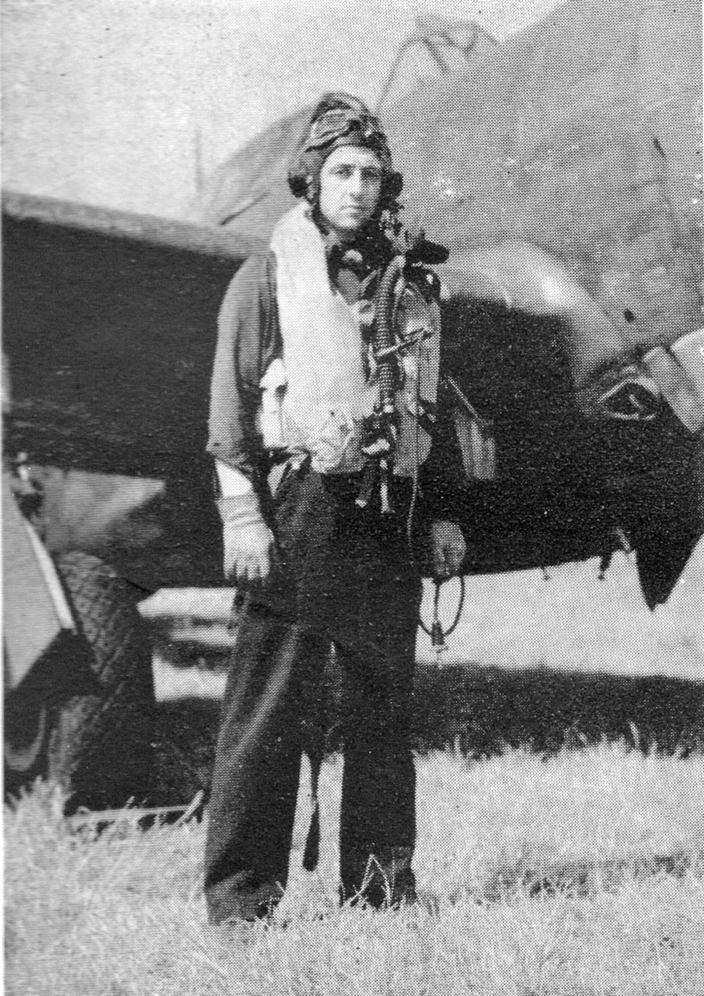 406th Fighter Squadron Commander and leader on both D-Day missions was Major Edwin D. Taylor.  He led the squadron from July, 1943, to September, 1944.  (Courtesy “The 371st Fighter Group in the E.T.O.” via 406FS P-47 Pilot Francis E. Madore)