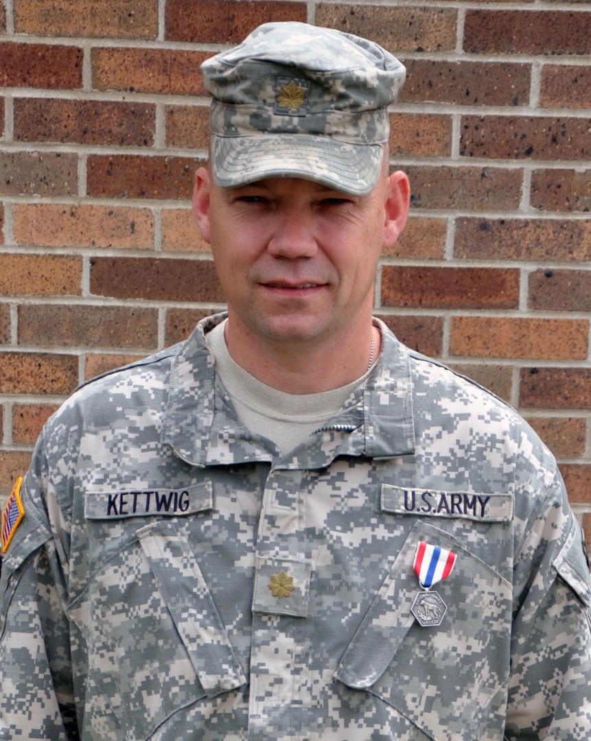 Army Maj. Jason Kettwig, a Soldier with the 139th Brigade Support Battalion, South Dakota Army National Guard, pictured here with his Medal of Valor, which he recently was awarded.