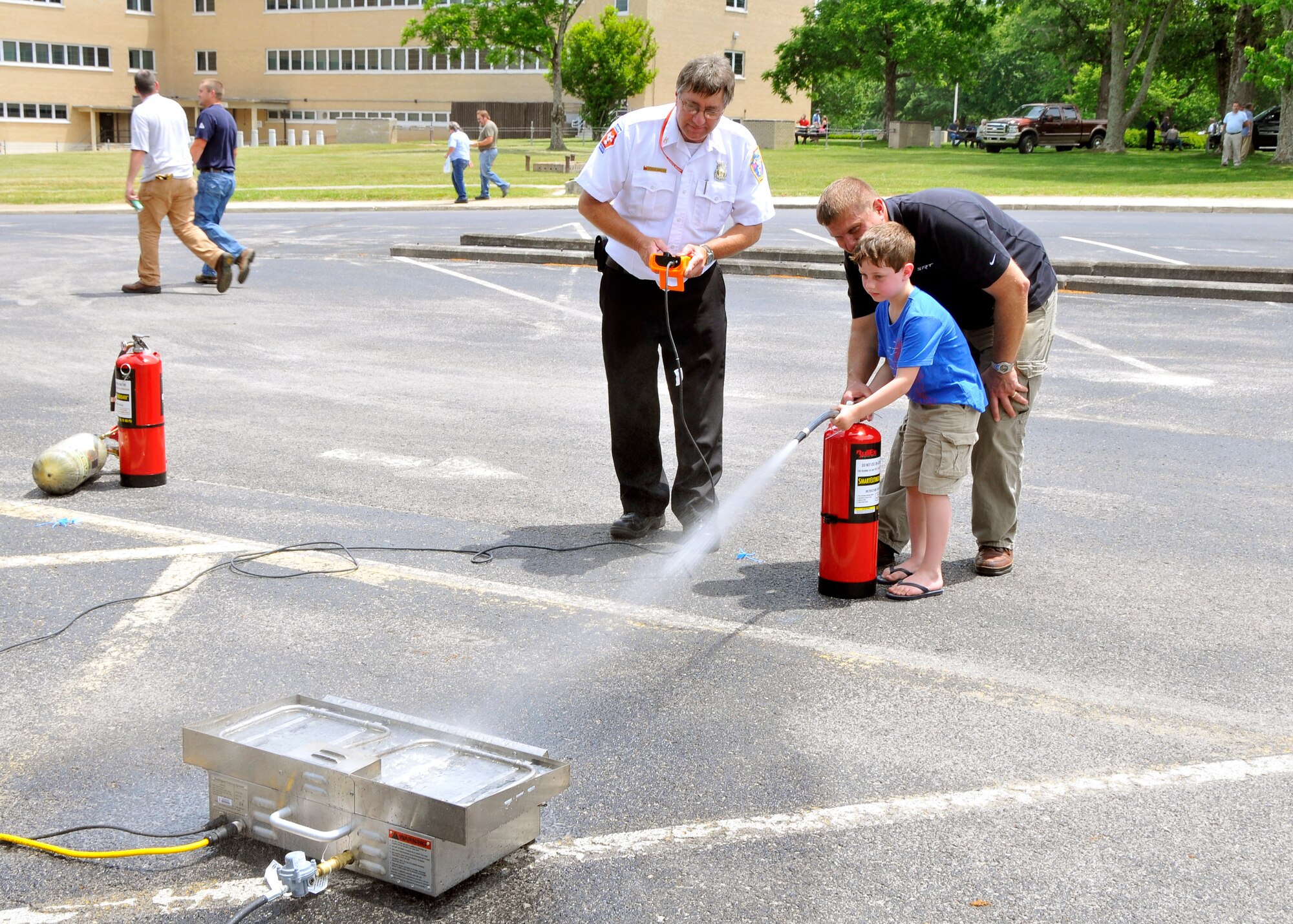 Arnold Engineering Development Complex (AEDC) personnel and their families viewed muscle cars, cruisers and hotrods at the Complex’s 2014 Cruise-In last month. 