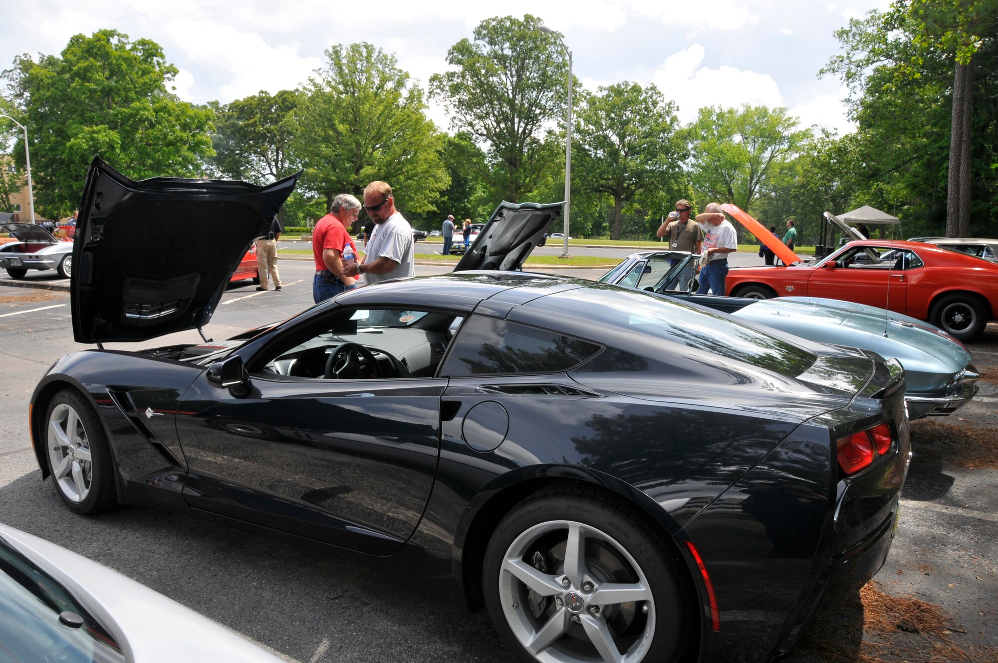 Arnold Engineering Development Complex (AEDC) personnel and their families viewed muscle cars, cruisers and hotrods at the Complex’s 2014 Cruise-In last month. 