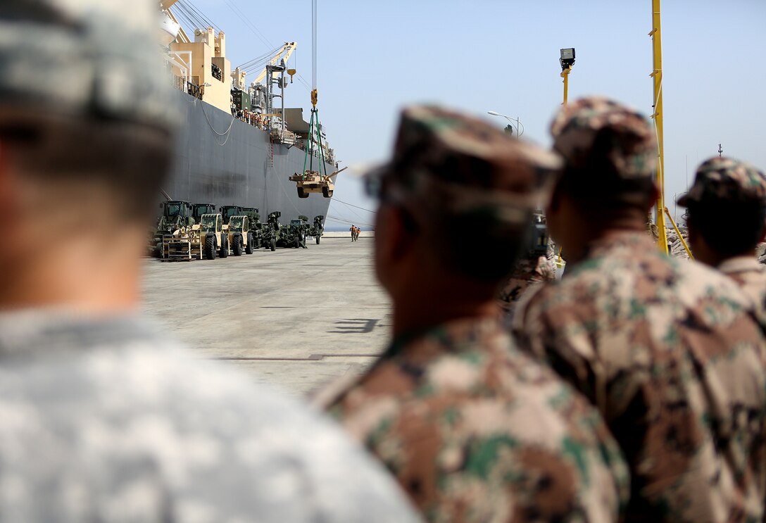 Military officials throughout the region observe Maritime Prepositioning Force operations during Eager Lion 14
