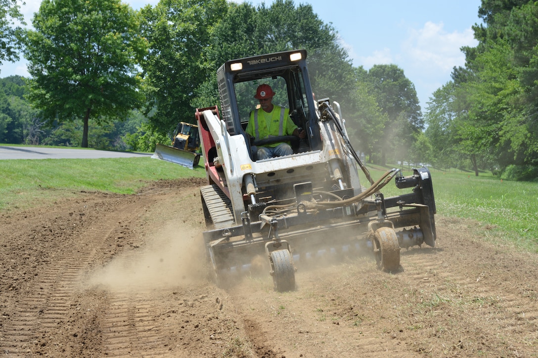 ASHLAND CITY, Tenn. (June 16, 2014) – Construction on a project to replace the main water supply lines at the Cheatham Lock and Dam facilities are near completion.  
