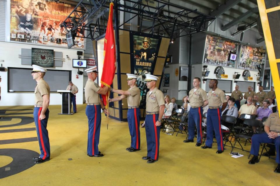 Recruiting Station Pittsburgh welcomes new commander > 1st Marine Corps ...