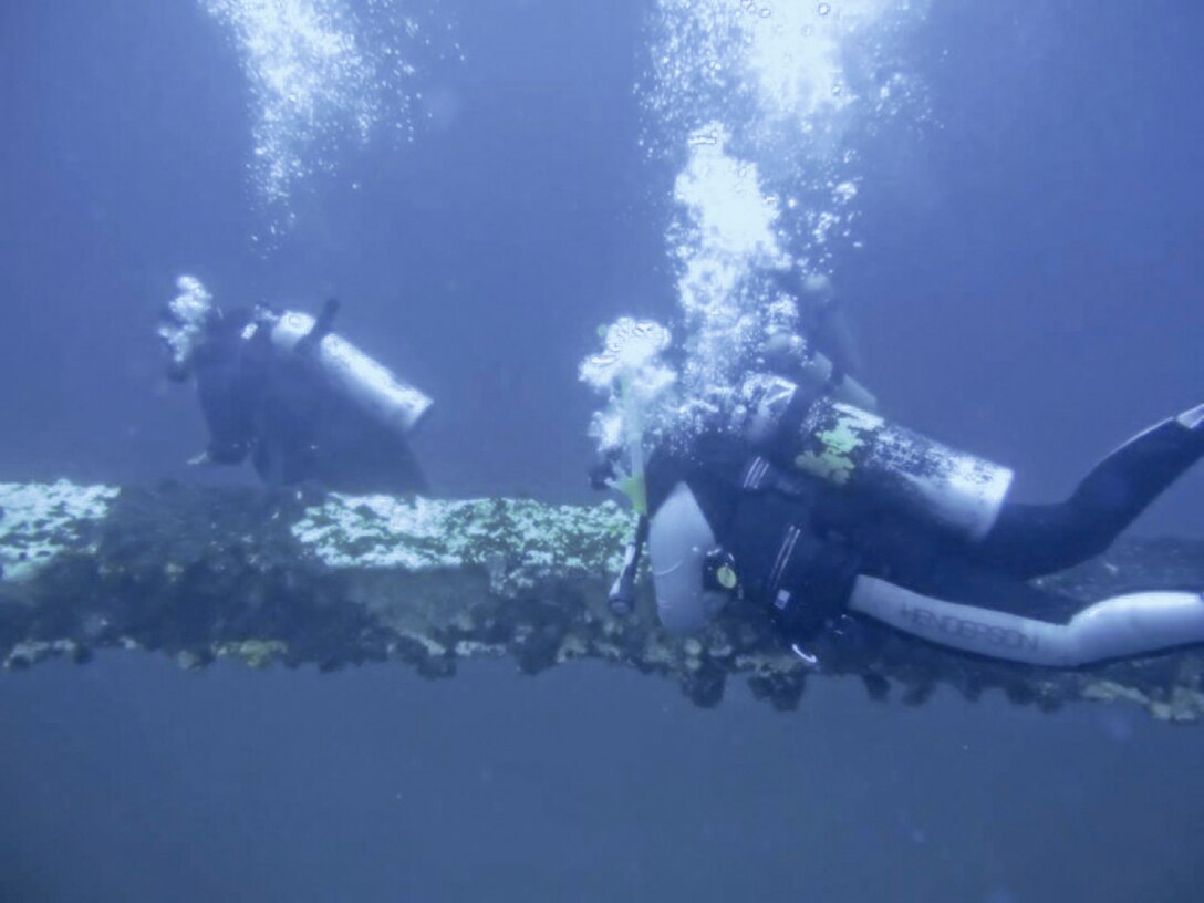 Airmen with the Single Airman Programming Initiative participated in a scuba class May 31 in the Gulf of Mexico. Students who attend these classes are certified upon completion. (Courtesy photo by Divers Den Panama City)