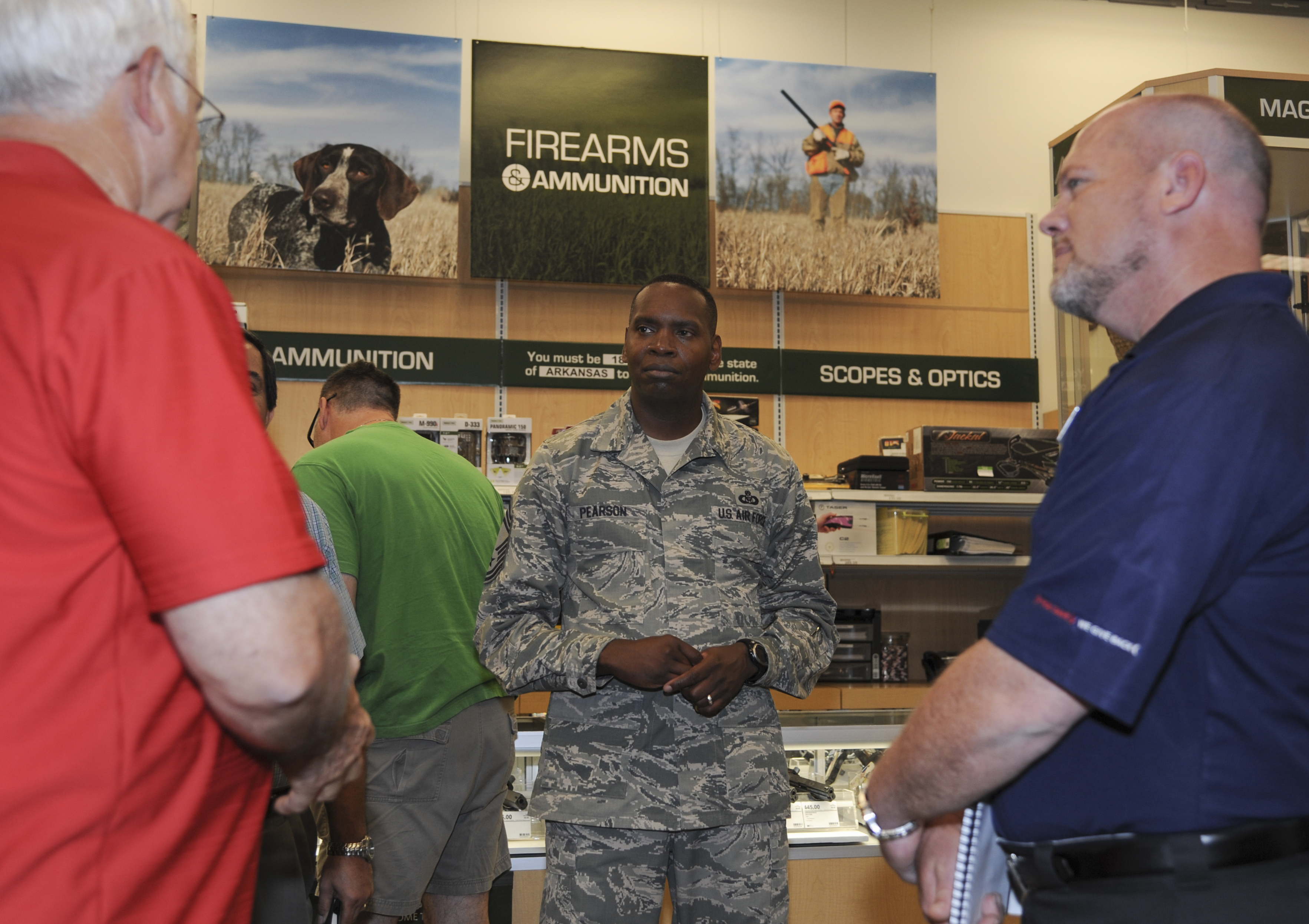 aafes-chief-visits-lrafb