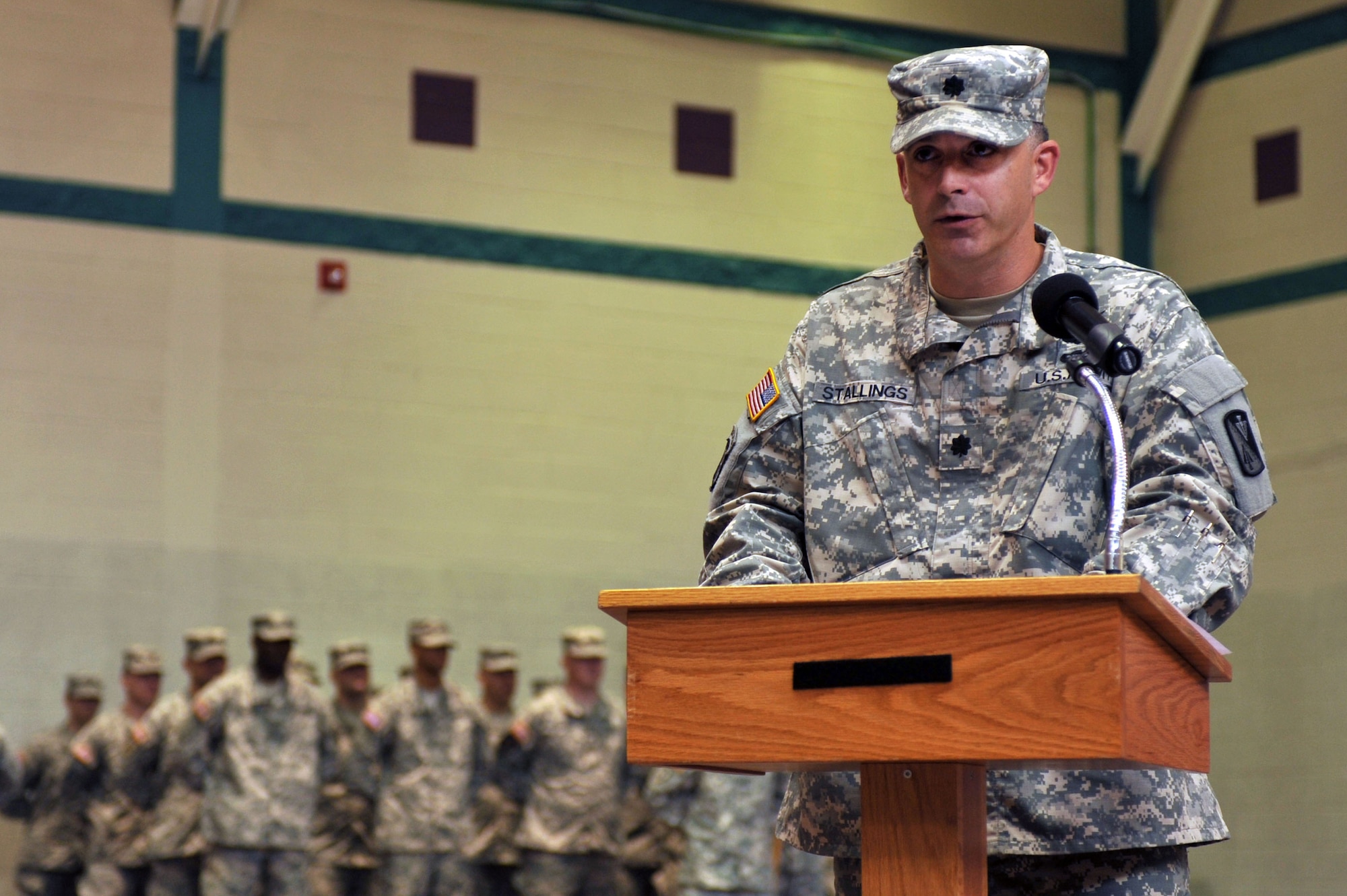U.S. Army Lt. Col. Christopher M. Stallings, 1st Battalion, 222nd Aviation Regiment incoming commander, provides remarks during the 1-222nd Avn. Reg. change of command ceremony at Fort Eustis, Va., June 20, 2014. Stallings’ previous assignment was as professor of military science at Duke University in Durham, N.C. (U.S. Air Force photo by Staff Sgt. Katie Gar Ward/Released)