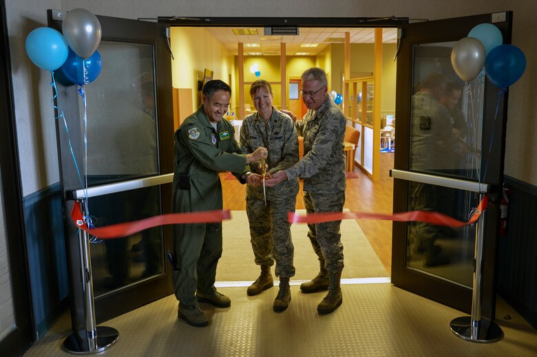 McChord Field passenger terminal opens new family lounge > Air Mobility