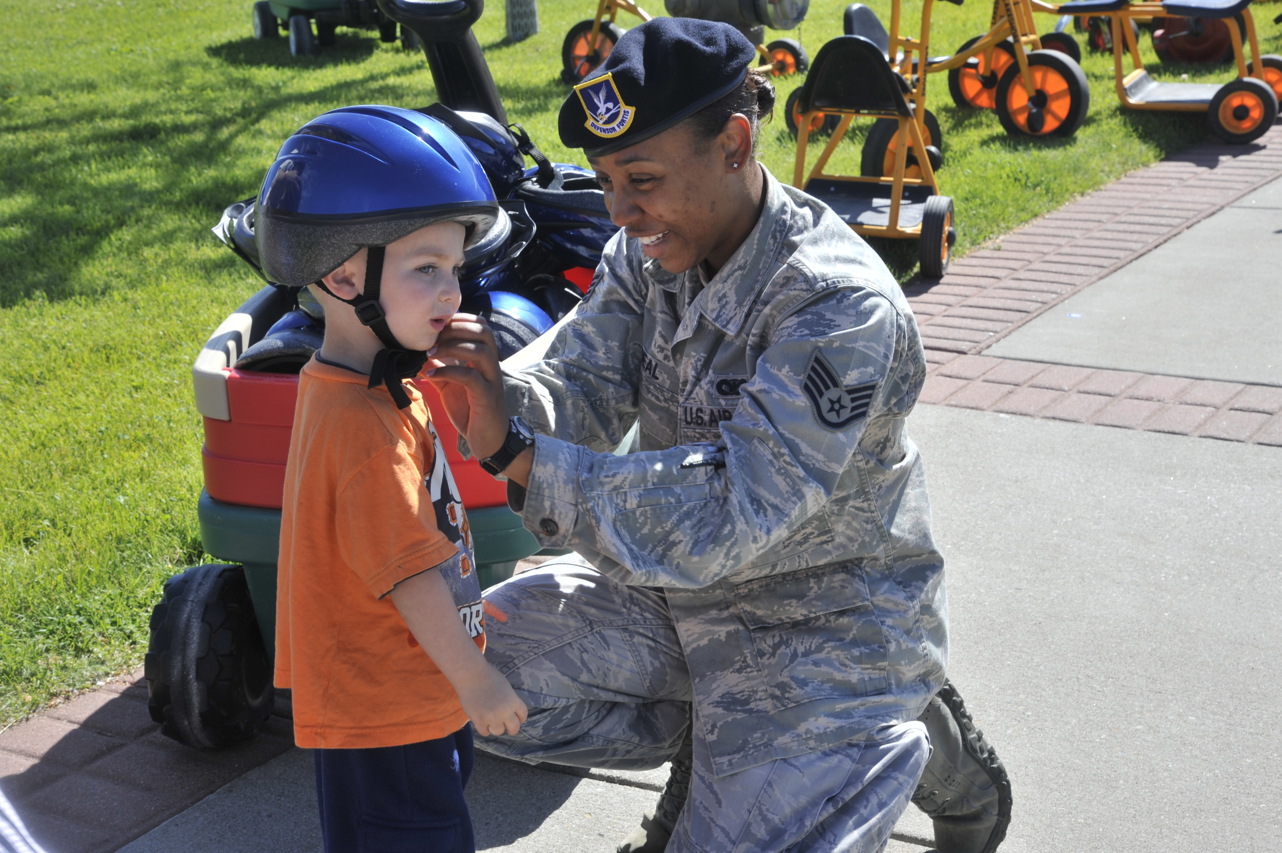 Fairchild Airmen educate CDC children
