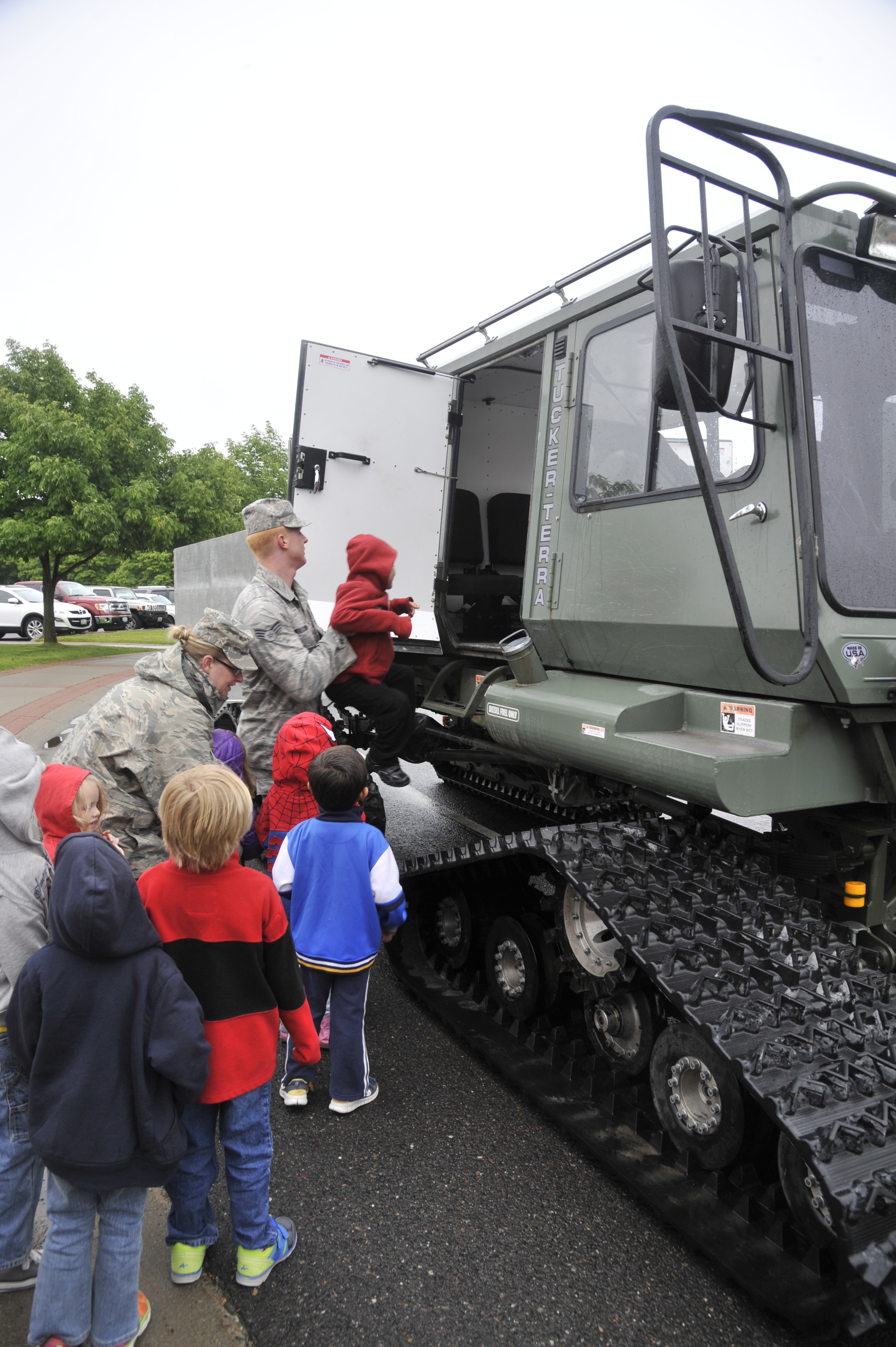 Fairchild Airmen educate CDC children > Fairchild Air Force Base