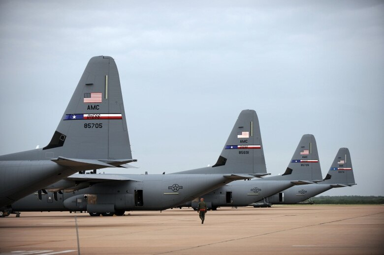 317th AG makes history with 21ship formation > Dyess Air Force Base