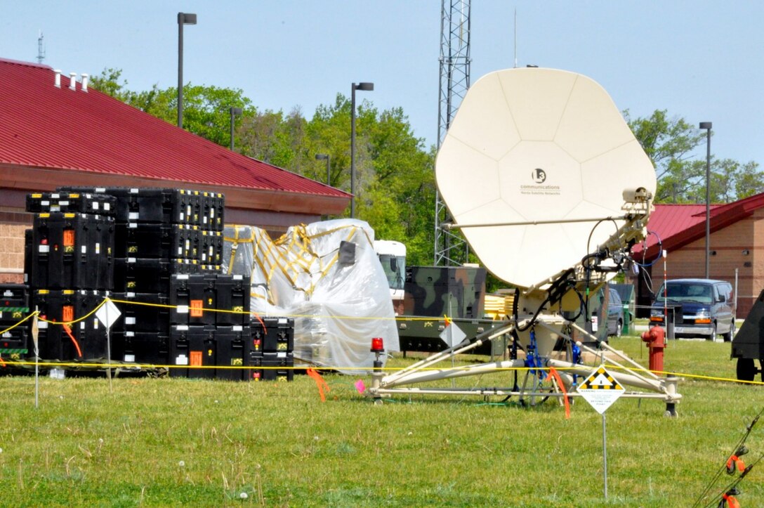 The 271 CBCS(105) carried out their training at the Alpena CRTC in June 2014. Communications Field Setup was underway for 2 weeks. 