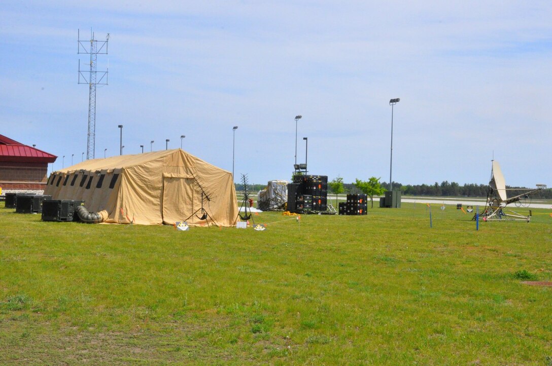 The 271 CBCS(105) carried out their training at the Alpena CRTC in June 2014. Communications Field Setup was underway for 2 weeks. 