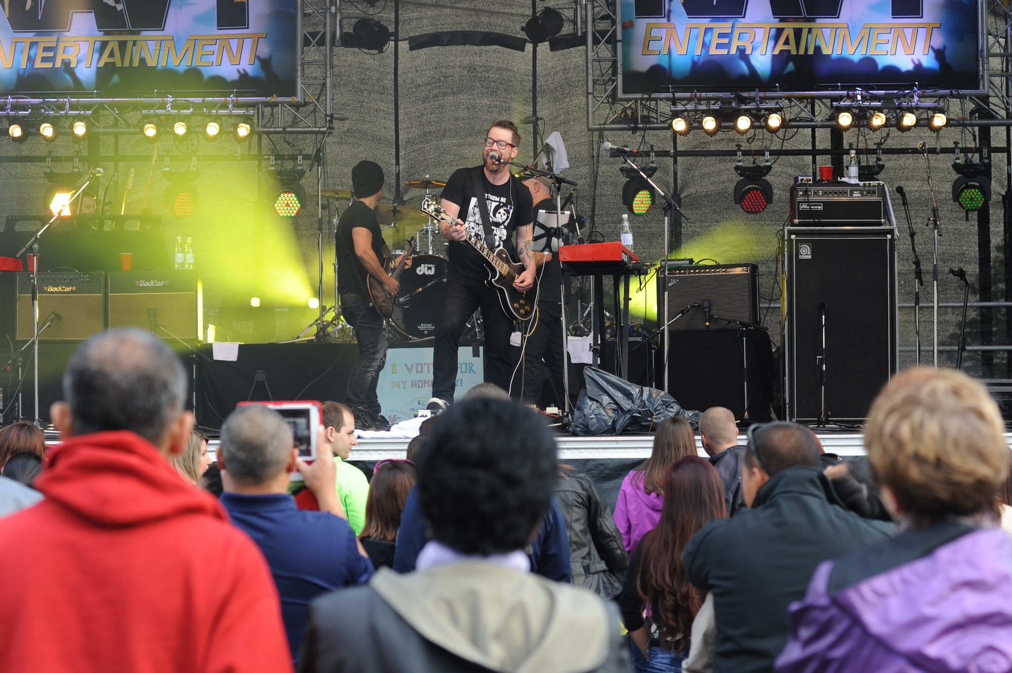 Sabers watch musician David Cook perform June 29, 2014, at Spangdahlem Air Base, Germany. Cook visited several military installations in Europe to play for service members and their families. (U.S. Air Force photo by Airman 1st Class Dylan Nuckolls/Released)