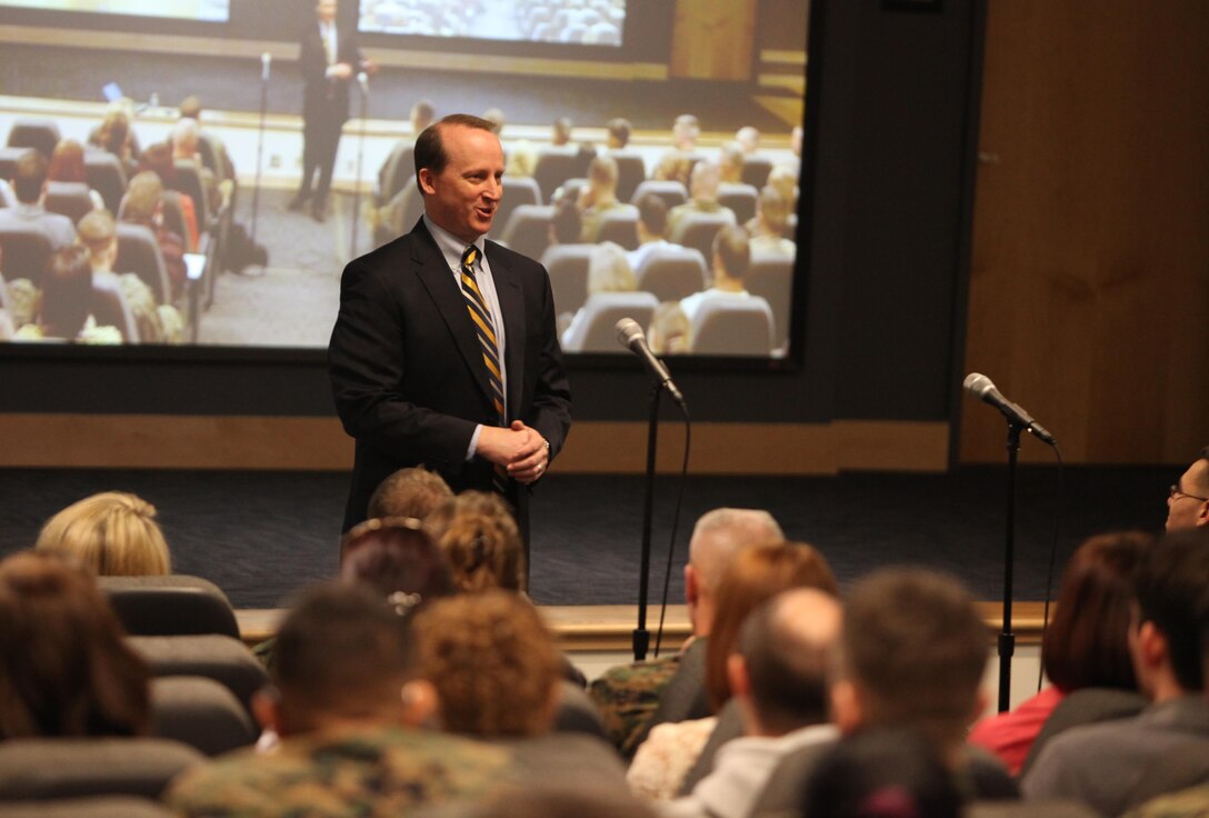 Dr. Author Finch, a renowned Special Operations Forces (SOF) psychologist speaks with Marine Corps Forces Special Operations Command Marines, sailors, civilians and their families during a recent MARSOC Preservation of the Forces and Family (MPOTFF) event held here, Feb. 10, 2014.  Finch, who has been practicing psychology for over 14 years, and has 11 years experience working with both the U.S. Army Rangers and U.S. Army Special Operations Command, paid a visit to MARSOC to share his inside knowledge, perspective and strategies in managing the demands placed on Marines and their families who are a part of the special operations community.
