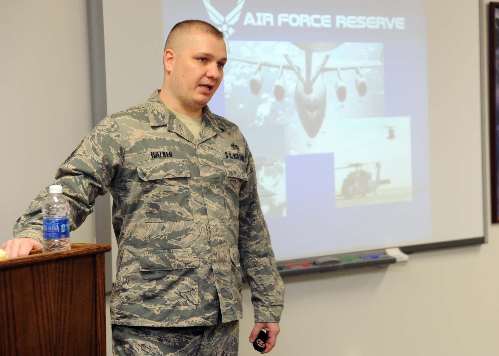 (U.S. Air Force photo/Staff Sgt. Alyssa C. Wallace)