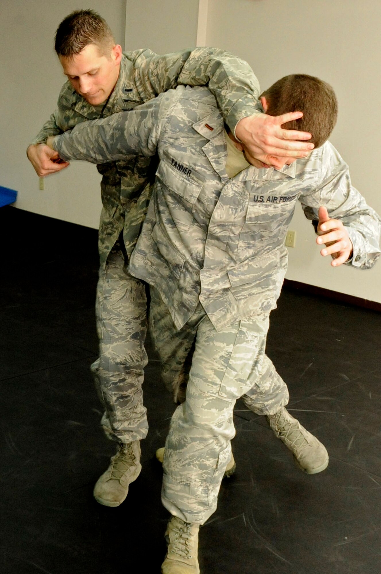 Krav Maga instructors, 1st Lt. Benjamin Skee, 2nd Range Operations Squadron control officer and 2nd Lt. William Tanner, 30th Operations Support Squadron range control officer, demonstrate proper self-defense technique here, March 5. Due to its practical approach and simplistic techniques, Krav Maga is globally renowned and utilized by various armed forces and law enforcement agencies. (U.S. Air Force photo/ Senior Airman Shane Phipps)


