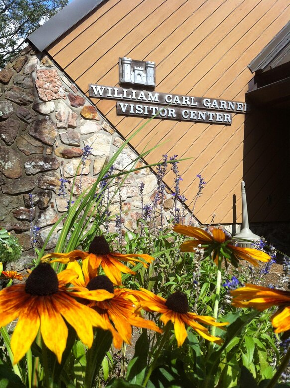 William Carl Garner Visitor Center, Greers Ferry Lake