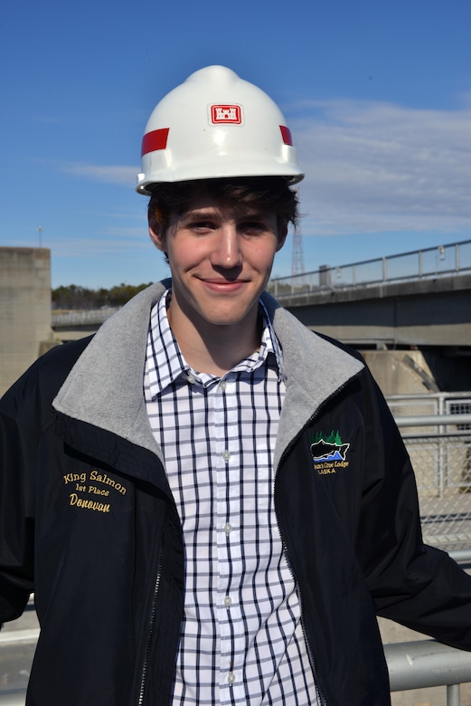 Donovan Sohr, A sophomore student from Montgomery Bell Academy in Nashville, Tenn., participated in a engineer shadow program today with the U.S. Army Corps of Engineers Nashville District Engineering Branch and shadowed Nashville District engineers on Feb. 28, 2014 at the Nashville District Headquarters located at the Estes Kefauver Federal Building and the Old Hickory Lock and Dam in Hendersonville, Tenn. 