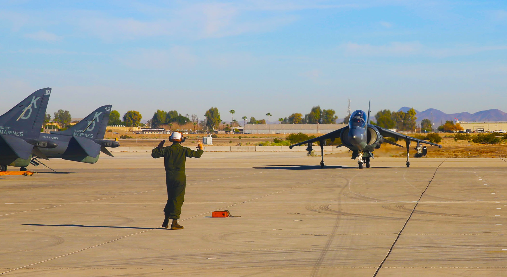 VMAT-203 Harrier Pilots Train During Exercise Broken Resolution ...