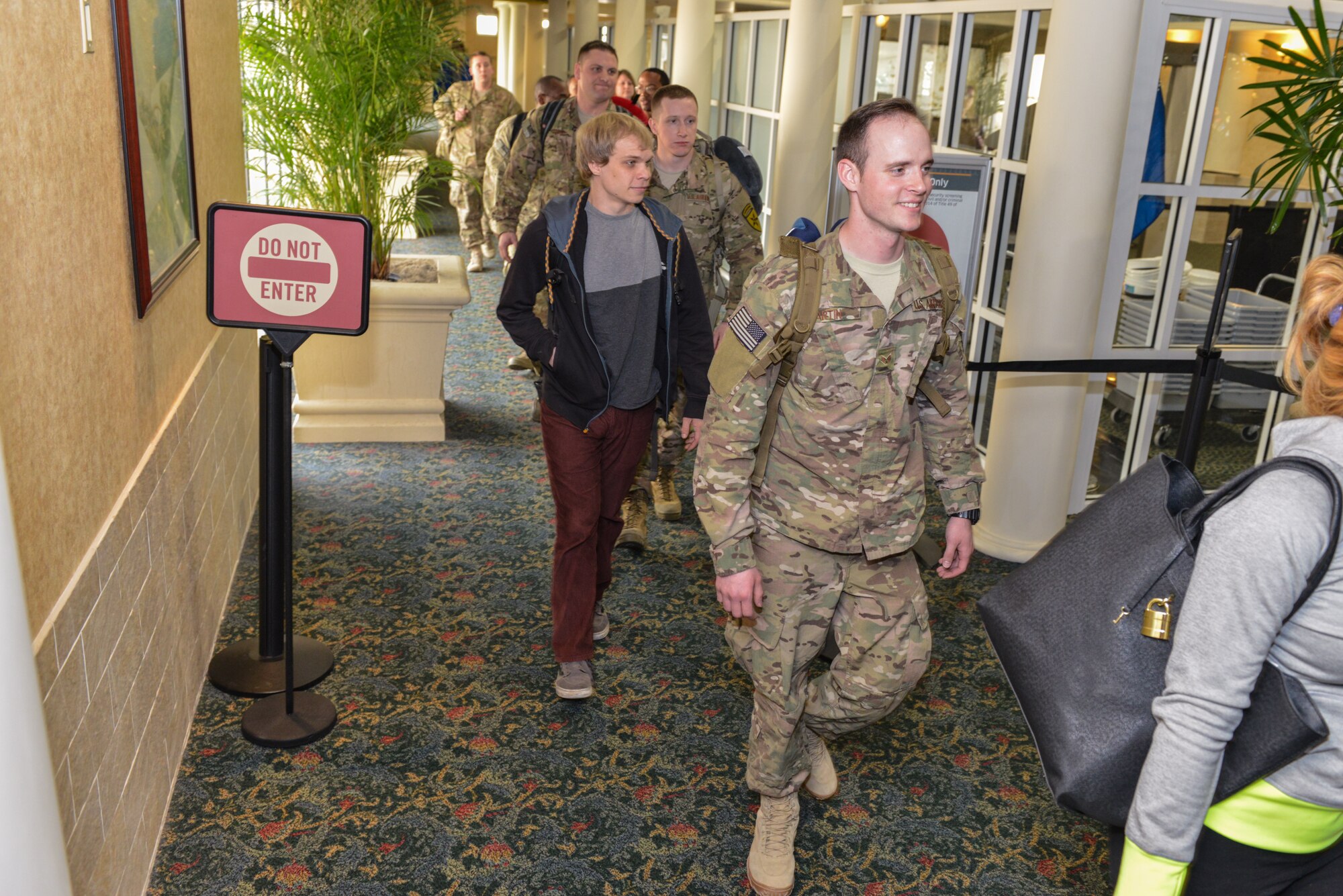 U.S. Air Force Airmen from the 224th Joint Communications Support Squadron Airmen, Georgia Air National Guard returned to Brunswick, Mar. 15, 2014 after six months of providing critical communication support to various missions in the U.S. Central Command area of responsibility. (U.S. Air National Guard photo by Master Sgt. Charles Delano/released)