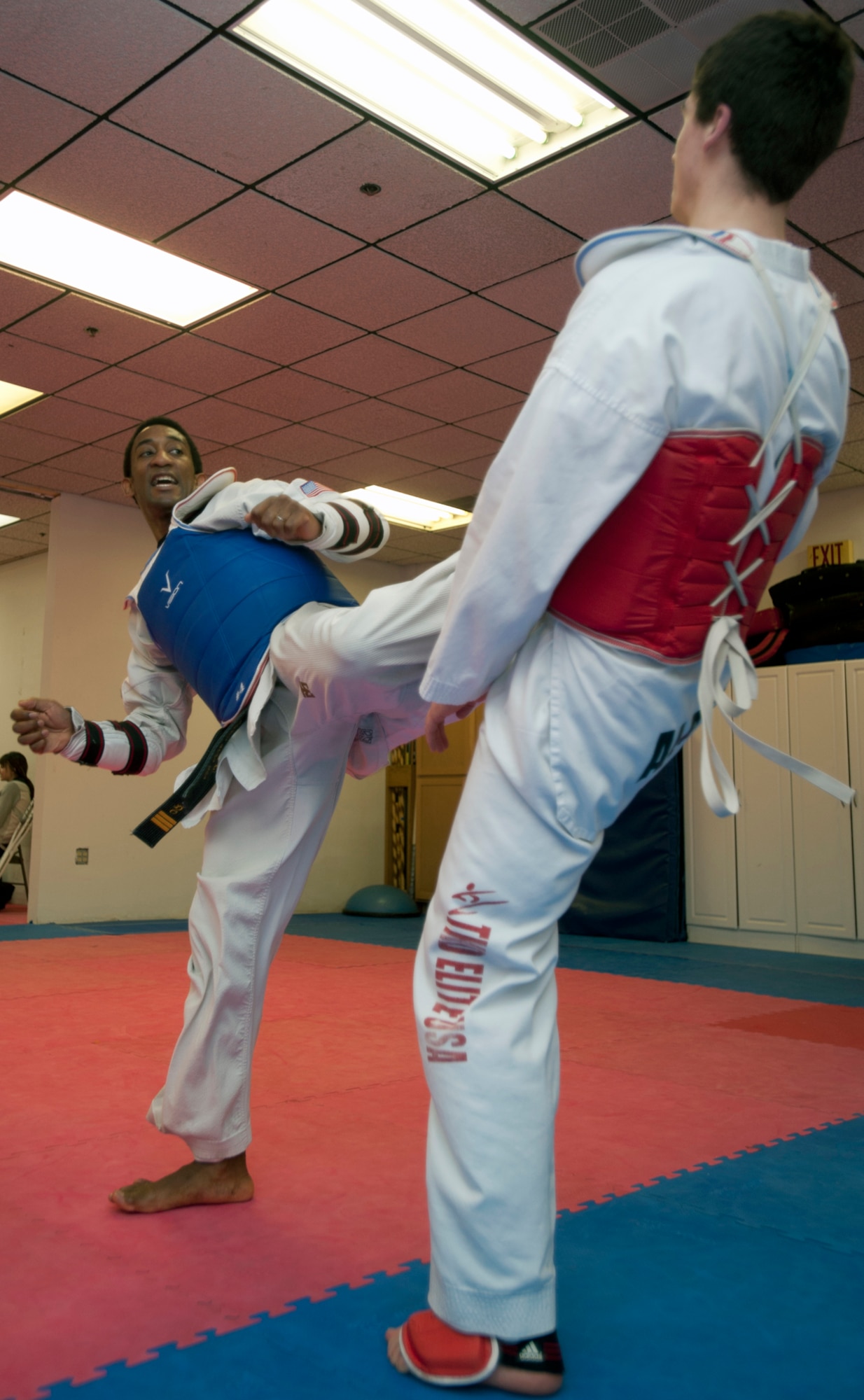 Tech. Sgt. Quinton Beach trains during a Taekwondo Elite USA class in Anchorage, March 7, 2014. Beach is a member of the United States Air Force Olympic Taekwondo team. (U.S. Air Force photo/Staff Sgt. Robert Barnett)
