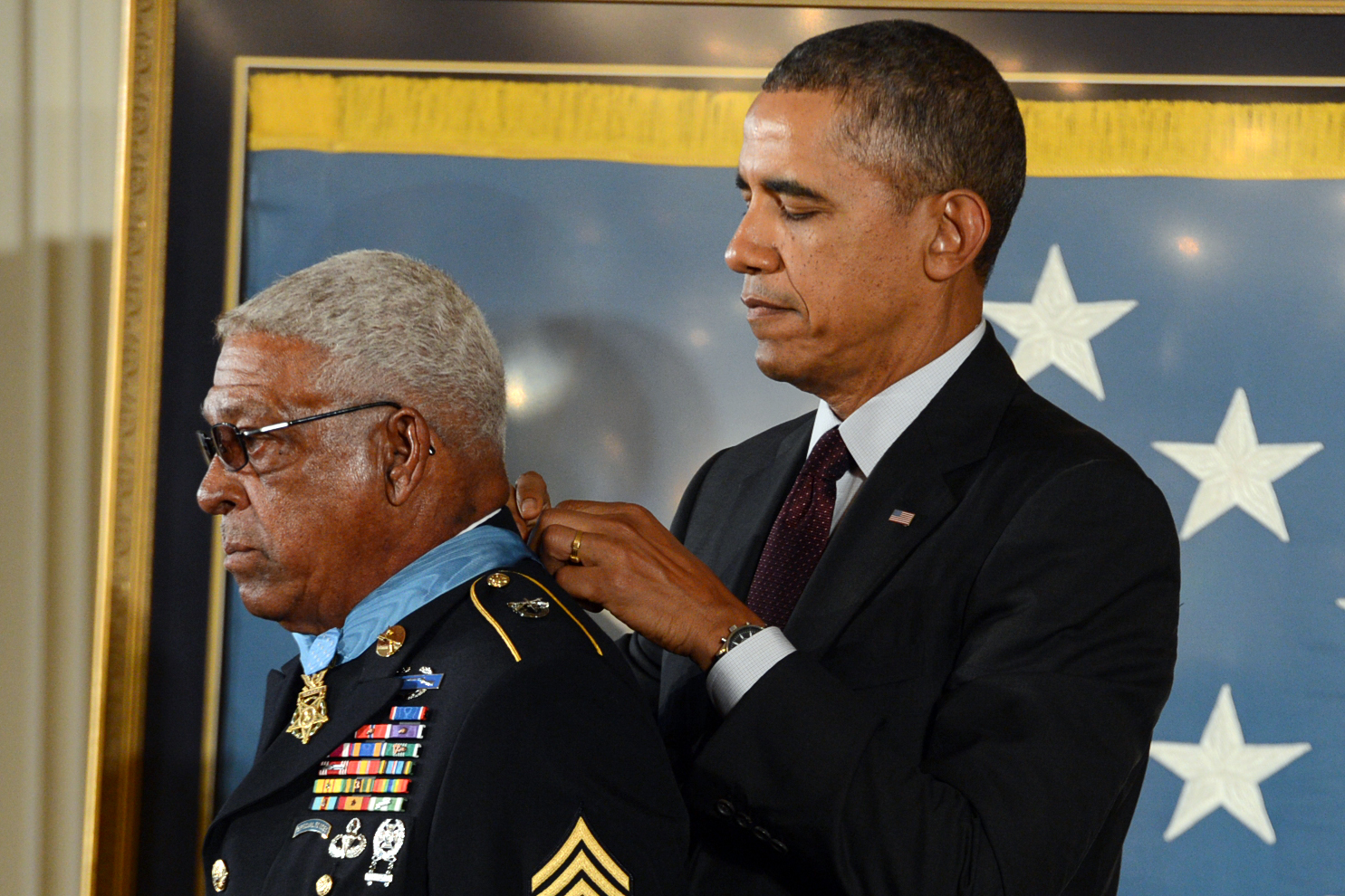 President barack obama awards the medal of honor to army sgt first