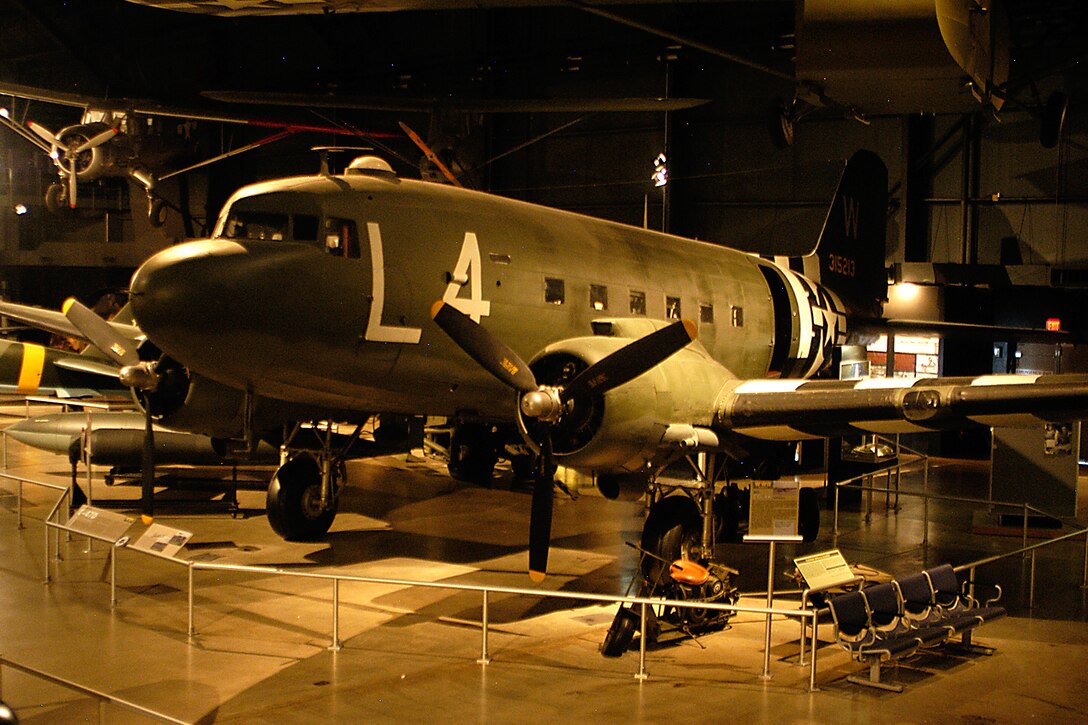 Douglas C-47d Skytrain